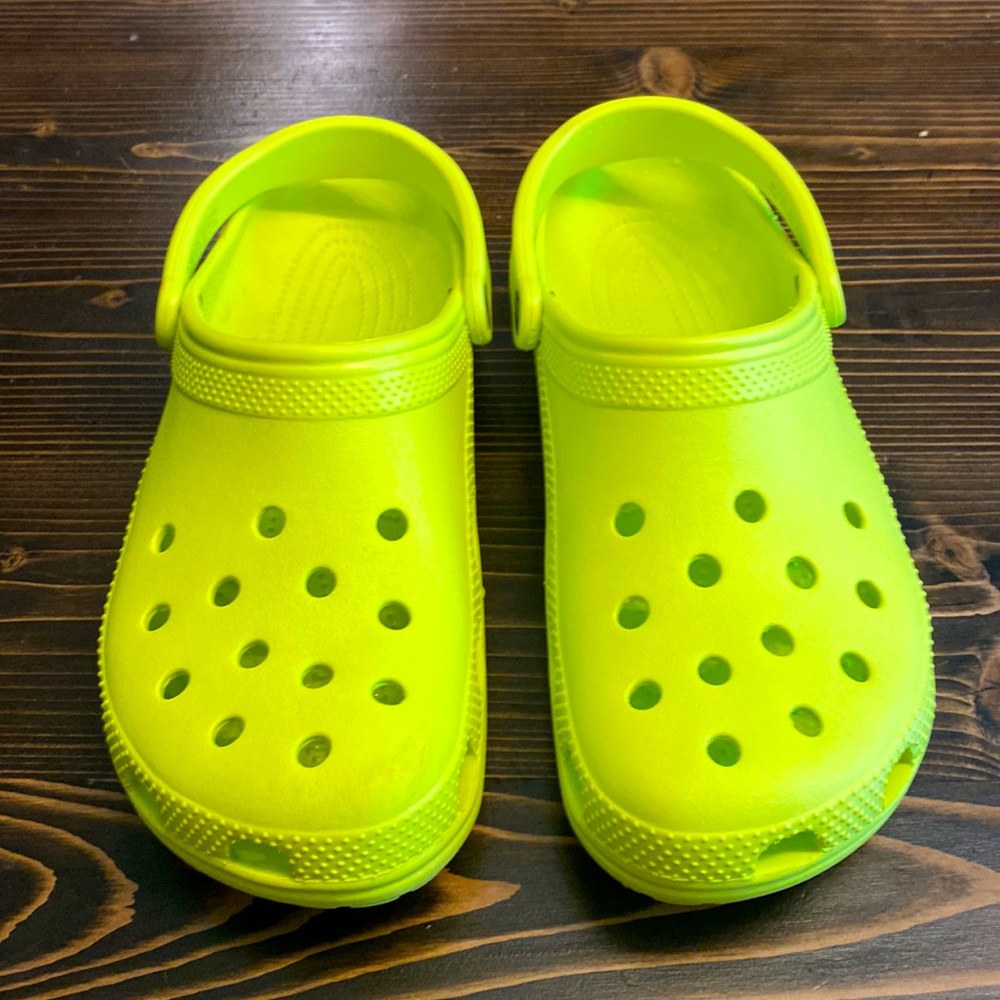 Men’s 10/ Women’s 12 Lime Green Crocs